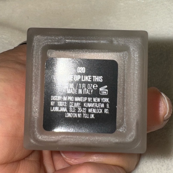 New NWT Entire Il Makiage system of no pores and perfect complexion Never used - Picture 3 of 4